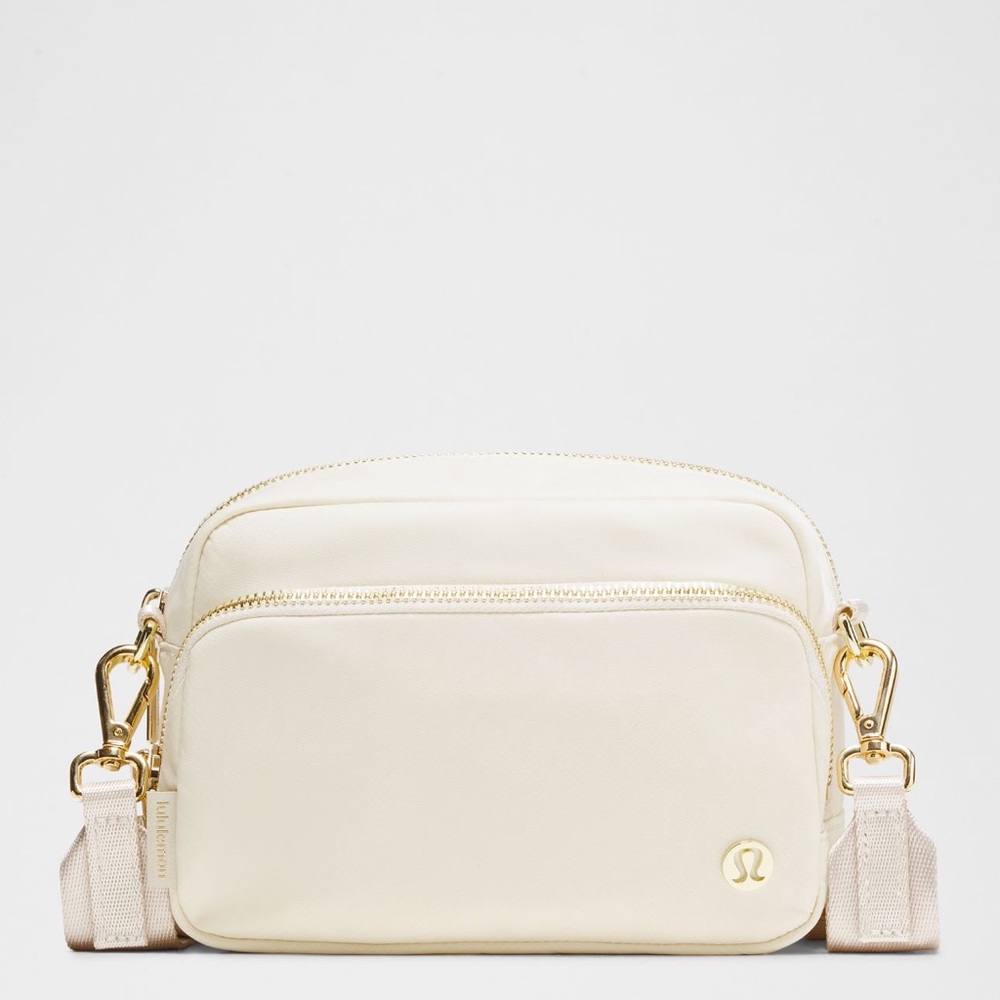 ❌sold❌Lululemon Athletica Ivory Crossbody Bag 2ML brand new with out tag